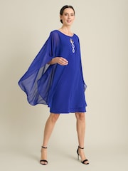 Gina Bacconi Diamante Trim Chiffon Cape Dress - Imagen 3 de 7