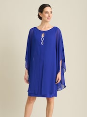 Gina Bacconi Diamante Trim Chiffon Cape Dress - Imagen 5 de 7