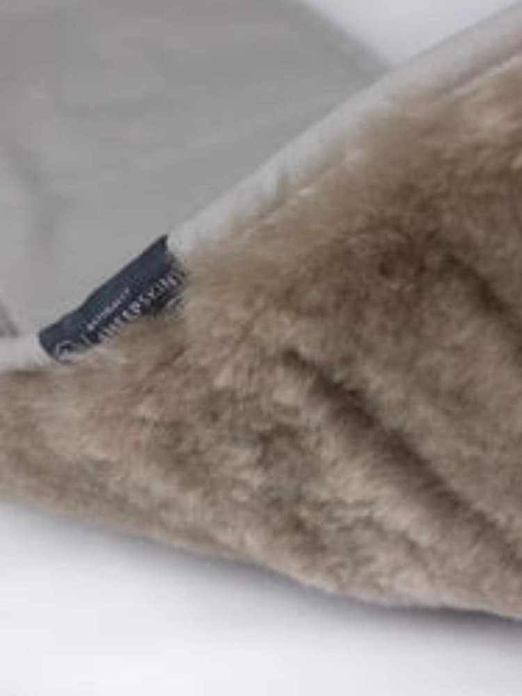 Naturally Sheepskins Taupe Baby Original Temperature Regulating Pram Liner - Image 4 of 4 Naturally Sheepskins Taupe Baby Original Temperature Regulating Pram Liner - Image 4 of 4