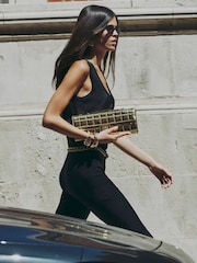 River Island Lila vernie matelassée sac pochette - Image 1 de 6