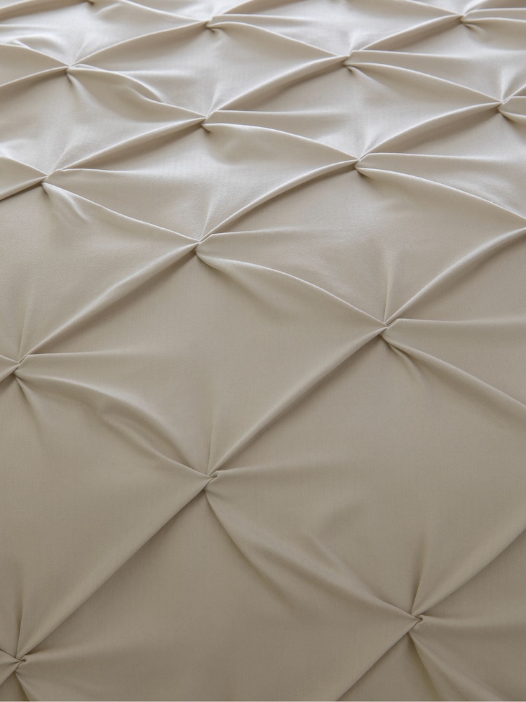 Natural Pinch Pleat Soft Touch Brushed Duvet Cover & Pillowcase Set - Image 3 of 6