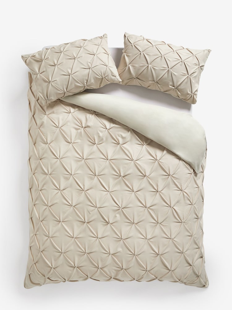Natural Pinch Pleat Soft Touch Brushed Duvet Cover & Pillowcase Set - Image 4 of 6