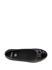 Clarks Black Multi Fit Leather Scala Bloom Youth Shoes - Image 6 of 7