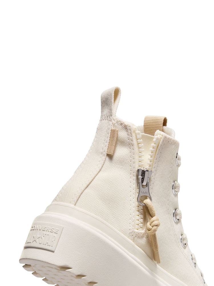 حذاء رياضة بِعروات ونعل سميك للصغار من Converse - Image 10 of 10