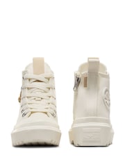 حذاء رياضة بِعروات ونعل سميك للصغار من Converse - Image 6 of 10