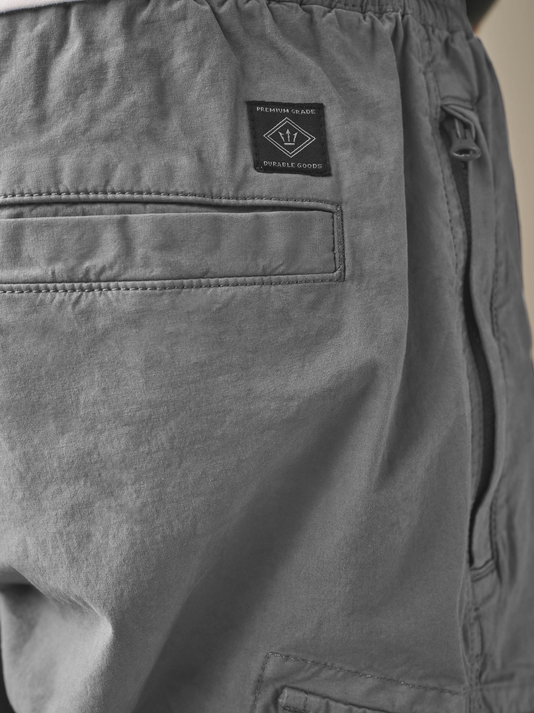 Lig. wide cargo pants gray 新品未使用