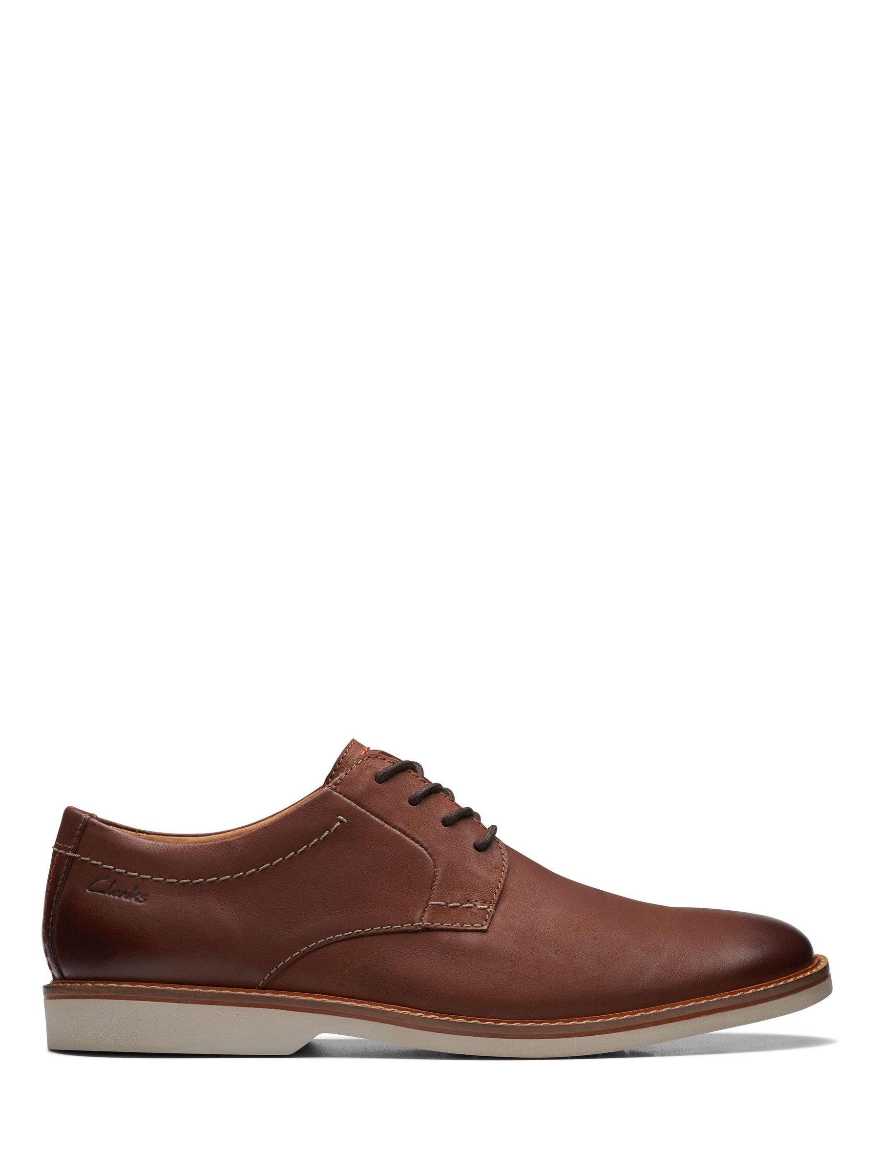 Kaufe Sie Natur Clarks Leather Atticus Limit Schuhe bei Next Deutschland