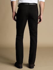 Черный - Саржевые джинсы зауженного кроя с 5 карманами Charles Tyrwhitt - Изображение 2 из 5