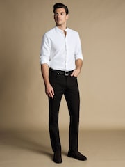 Черный - Саржевые джинсы зауженного кроя с 5 карманами Charles Tyrwhitt - Изображение 3 из 5