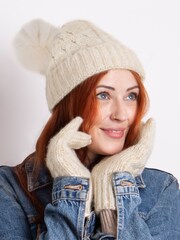 Totes Cream Ladies Cable Hat & Glove Set - Image 1 of 4