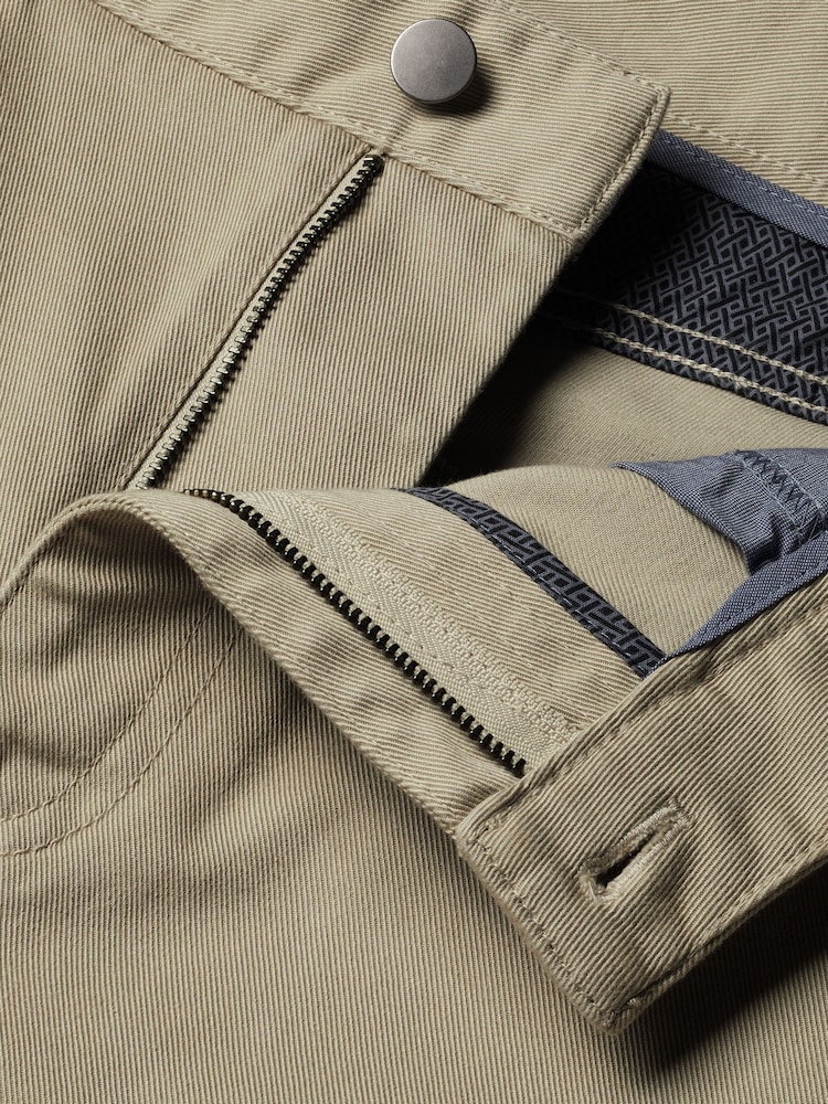 Charles Tyrwhitt Natural Twill Classic Fit 5 Pocket Jeans - Image 5 of 5
