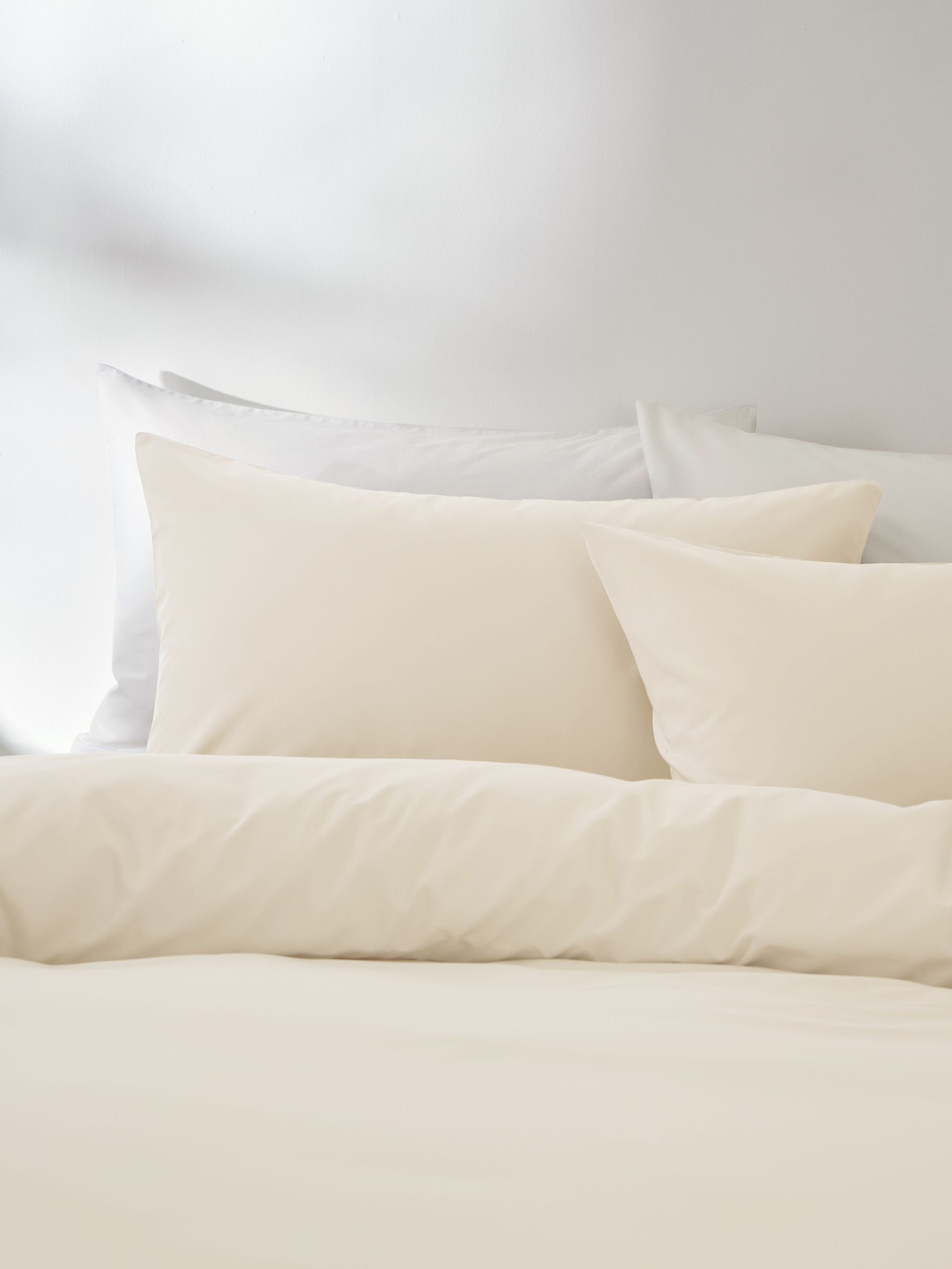 Gaveno Cavailia Non-Iron Percale Bedding Set – 200 Thread Count Cotton Blend, Flat & Fitted Sheets With Pillowcase