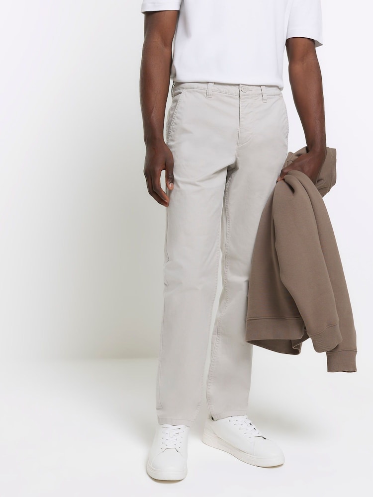 Gris - Pantalones chinos ajustados con efecto lavado de River Island - Imagen 2 de 4