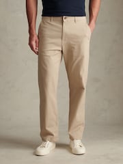 Cream - U.S. Polo Assn. Relaxed Fit Stretch Chinos - Bild 1 von 9