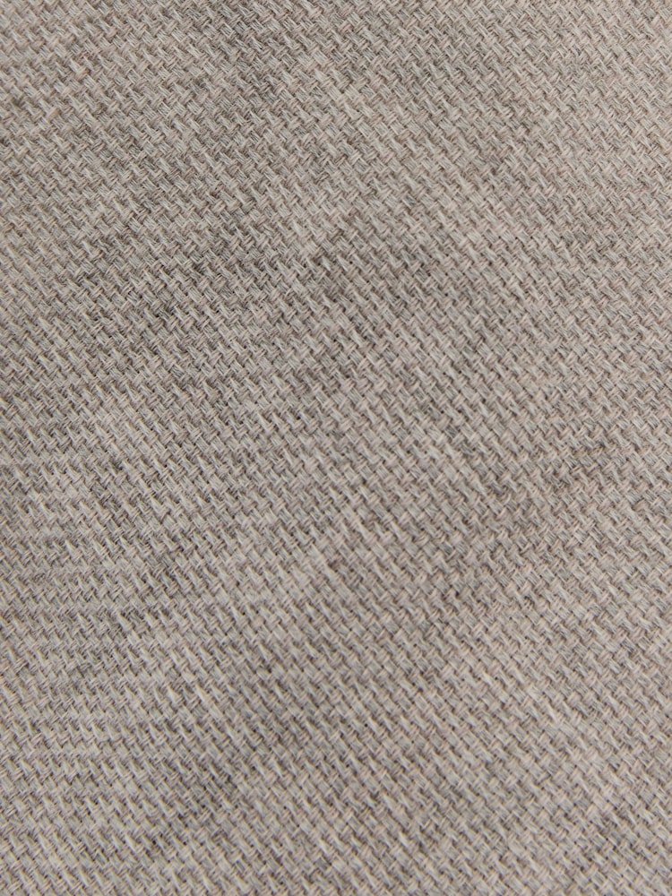 Weiches Grau - Reiss Romolo Gewebte Ungefütterte Krawatte aus Wolle - Bild 5 von 5 Weiches Grau - Reiss Romolo Gewebte Ungefütterte Krawatte aus Wolle - Bild 5 von 5