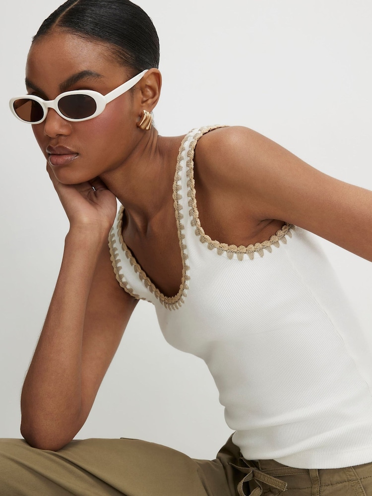River Island White Sleeveless Whipstitch Tank Top - Image 2 of 4 River Island White Sleeveless Whipstitch Tank Top - Image 2 of 4