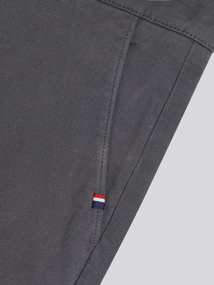 Grau - U.S. Polo Assn. Relaxed Fit Stretch Chinos - Bild 4 von 4 Grau - U.S. Polo Assn. Relaxed Fit Stretch Chinos - Bild 4 von 4