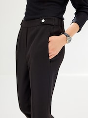 Schwarz - Elegante Bootcut-Hose mit Gummizug hinten - Bild 5 von 7