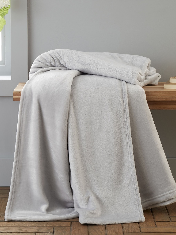 Catherine Lansfield Silver Raschel Velvet Touch Plush Extra Large Throw - Image 1 of 5