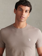 Natural - U.S. Polo Assn. Camiseta Double Horsemen - Imagen 2 de 9