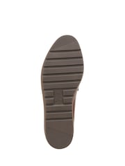 Mocasines de piel sin cordones Adiline de corte ancho de Naturalizer - Imagen 7 de 7