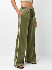 Bracken Grön - Sweaty Betty Revival Pintuck Sidorandiga Wide Leg Byxor - Bild 2 av 6
