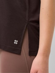 T-shirt Sweaty Betty Soft Flow Studio à Col en V - Image 4 sur 6