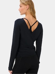 أسود - رداء عُلوي Wear Your Way بكُم طويل من تشكيلة Soft Flow Studio من Sweaty Betty - صورة 5 من 6