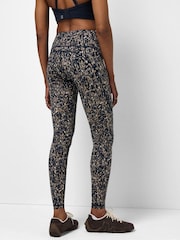 Blue Cascade Print - Leggings para entrenamiento intenso de Sweaty Betty - Imagen 3 de 6