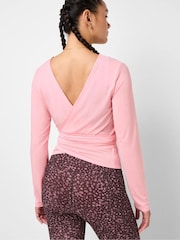 وردي - رداء عُلوي Wear Your Way بكُم طويل من تشكيلة Soft Flow Studio من Sweaty Betty - صورة 5 من 6