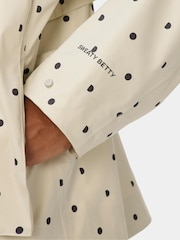 Sweaty Betty Cream Motion Waterproof Cropped Parka - Image 4 of 6