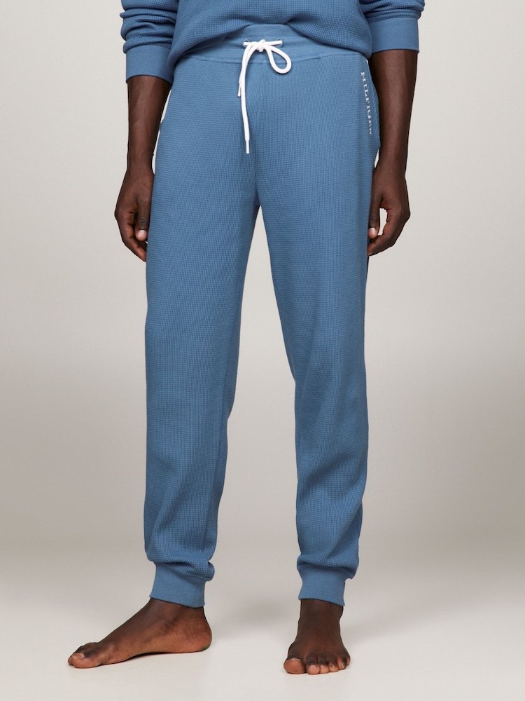 بنطلون رياضي مريح أزرق Monotype من Tommy Hilfiger - صورة 1 من 5
