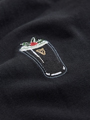 Svart Jul Guinness - Ensfarget brodert t-skjorte - Bilde 2 av 3