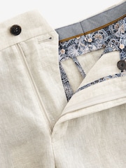 Ecru Signature Italian Leomaster 100% Linen Shorts - Image 7 of 9