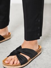 Mint Velvet Capri-Hose mit Druckknöpfen, Schwarz - Bild 4 von 6