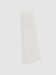 Reiss Ecru Heath 11-14 yrs Knitted Scarf and Beanie Hat Set - Image 4 of 5