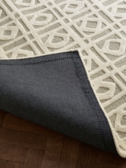 Nina Campbell Natural Batik Check Rug - Image 3 of 6