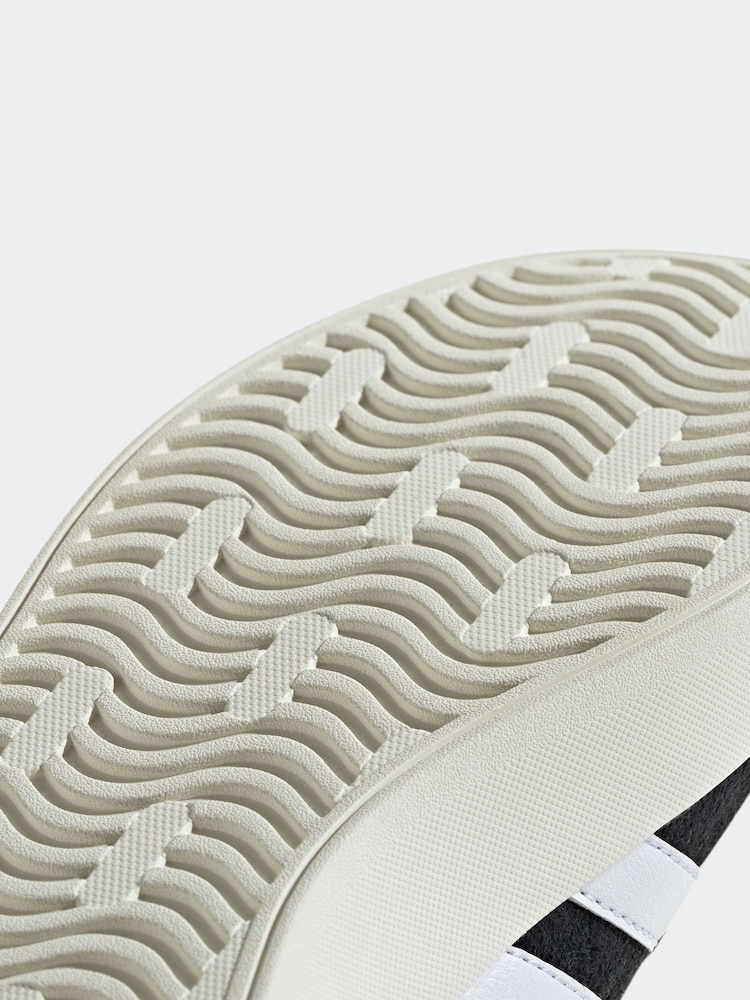 Črna temna - adidas Vl Sodišče 3.0 športni copati; superge - Slika 12 iz 12 Črna temna - adidas Vl Sodišče 3.0 športni copati; superge - Slika 12 iz 12