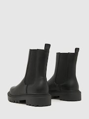 Schuh Arlo Chunky Chelsea Boots - Image 4 of 4