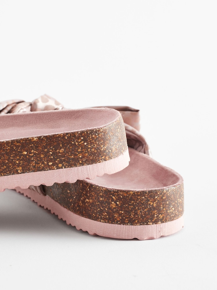 Rosa mit Animal-Print - Schleifen-Slipper mit Fußbett - Bild 8 von 8 Rosa mit Animal-Print - Schleifen-Slipper mit Fußbett - Bild 8 von 8
