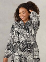 Live Unlimited Curve Mono Patchwork Paisley Print Midaxi Black Shirt Dress - Image 5 of 6