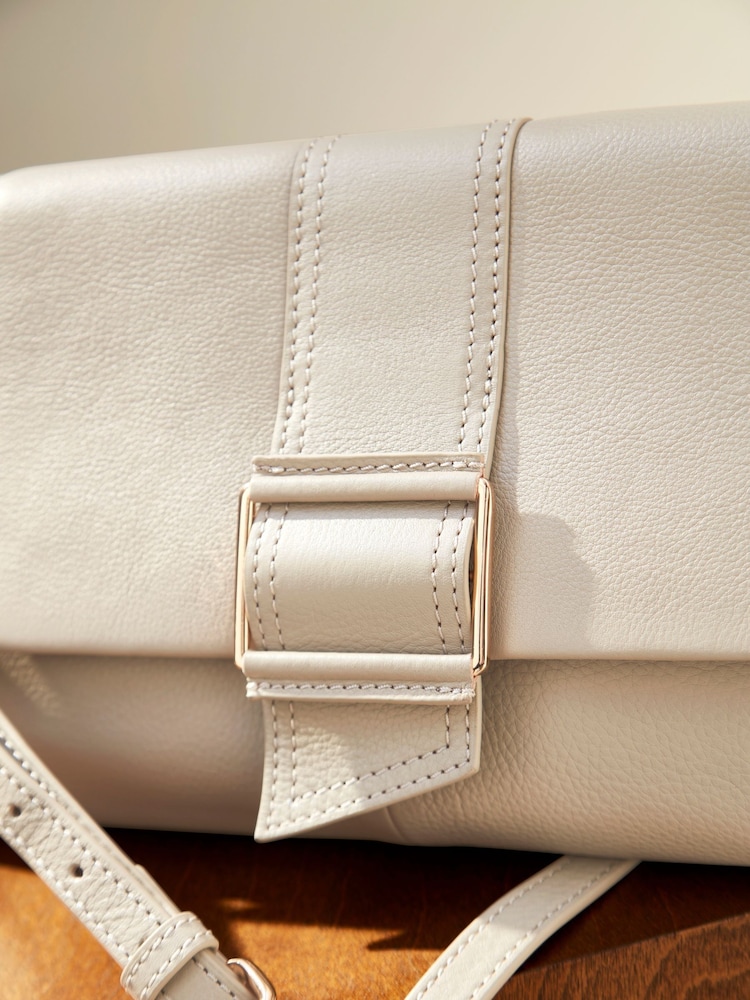 Blanc écru - Pochette en cuir haut de gamme - Image 4 of 7