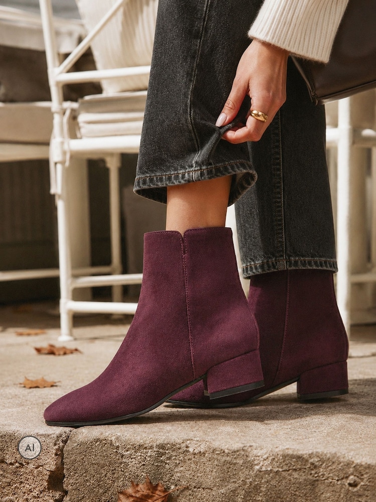أحمر - Linzi Outline Low Block Heeled Ankle Boots - صورة 1 من 5 أحمر - Linzi Outline Low Block Heeled Ankle Boots - صورة 1 من 5