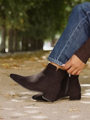 بني - Linzi Outline Low Block Heeled Ankle Boots - صورة 1 من 6
