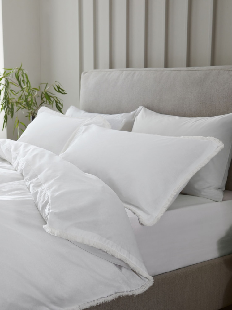 White Fringed Edge 100% Cotton Duvet Cover and Pillowcase Set - Image 2 of 5