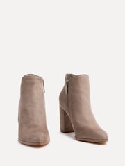 Linzi Cream Freda Block Heeled Ankle Boots - Image 3 of 5