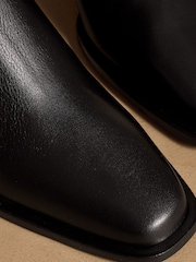 Svart skinn - Russell & Bromley Calle Block Heel Chelsea Boots - Bilde 4 av 7
