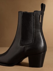 Svart skinn - Russell & Bromley Calle Block Heel Chelsea Boots - Bilde 6 av 7