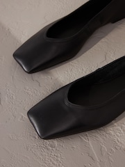 črna - Signature Square Toe Leather balerinke - Slika 4 iz 6