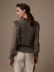 Bluzka szyfonowa Laura Ashley Morston z drobnym wzorem i falbanami - Image 2 of 8